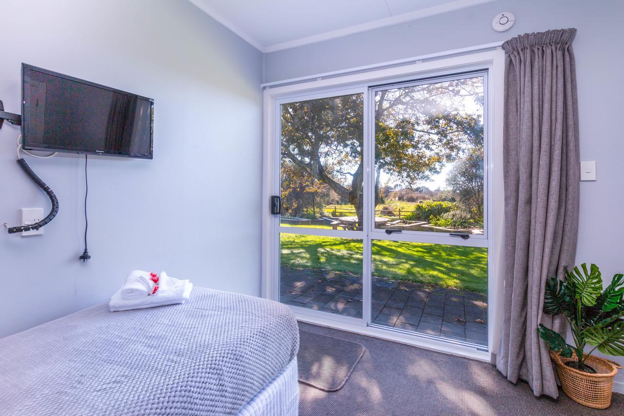 Waihi Beach Hotel Екстер'єр фото